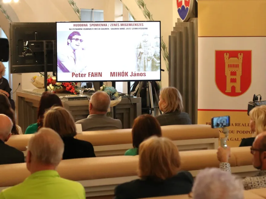 ZÉNES MEGEMLÉKEZÉS GALÁNTA VÁROS JELES SZEMÉLYISÉGEIRE - Peter FAHN a János MIHÓK