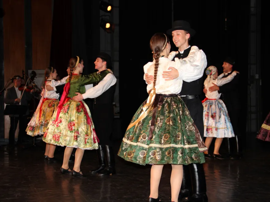 KULTÚRA ÖSSZEKÖT - multikulturális fesztiválra